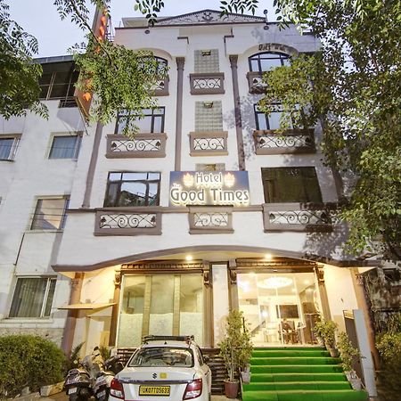 Hotel Good Times Near Ganga Ram Hospital And Karol Bagh Metro دلهي المظهر الخارجي الصورة