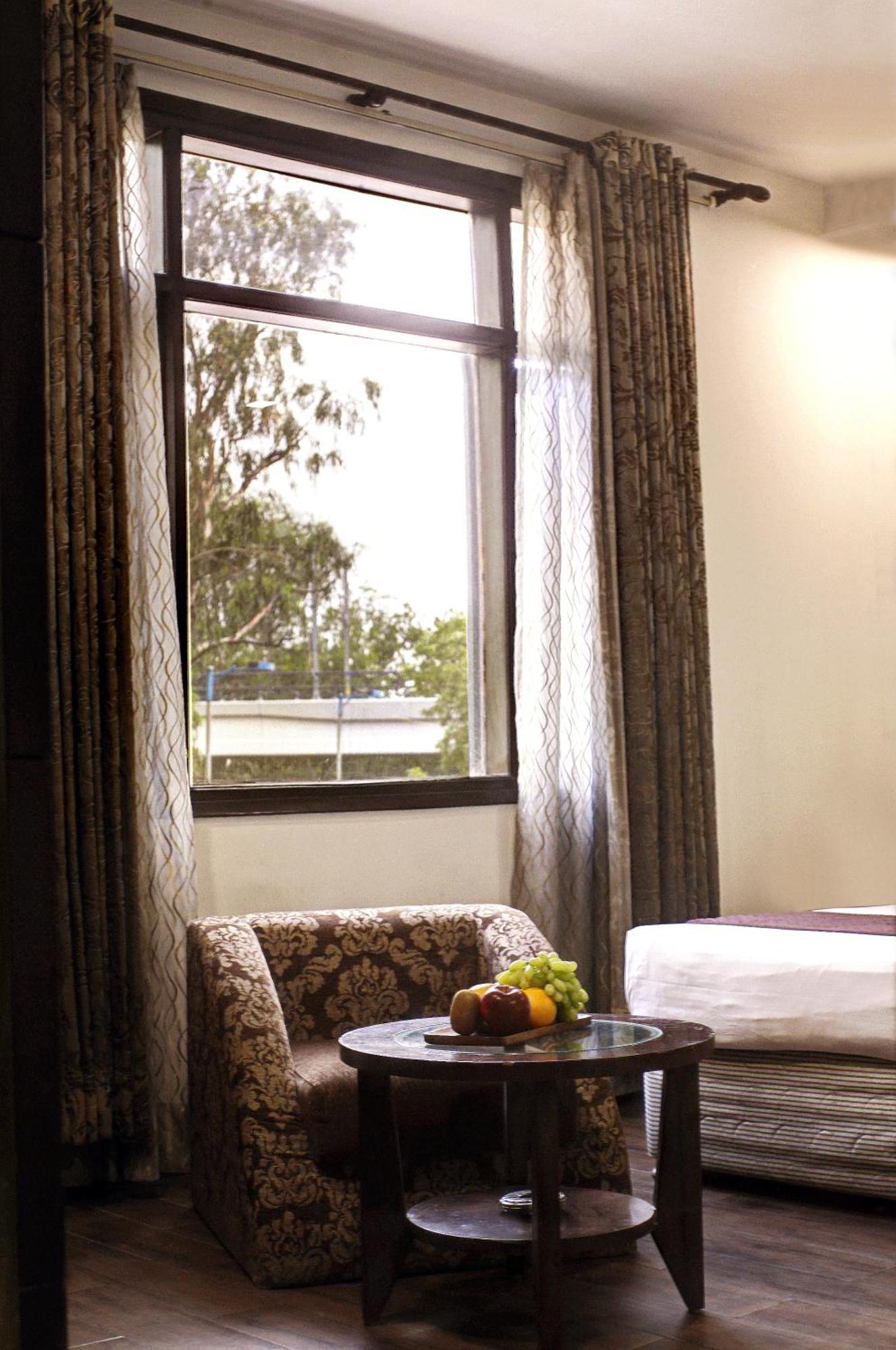 Hotel Good Times Near Ganga Ram Hospital And Karol Bagh Metro دلهي المظهر الخارجي الصورة