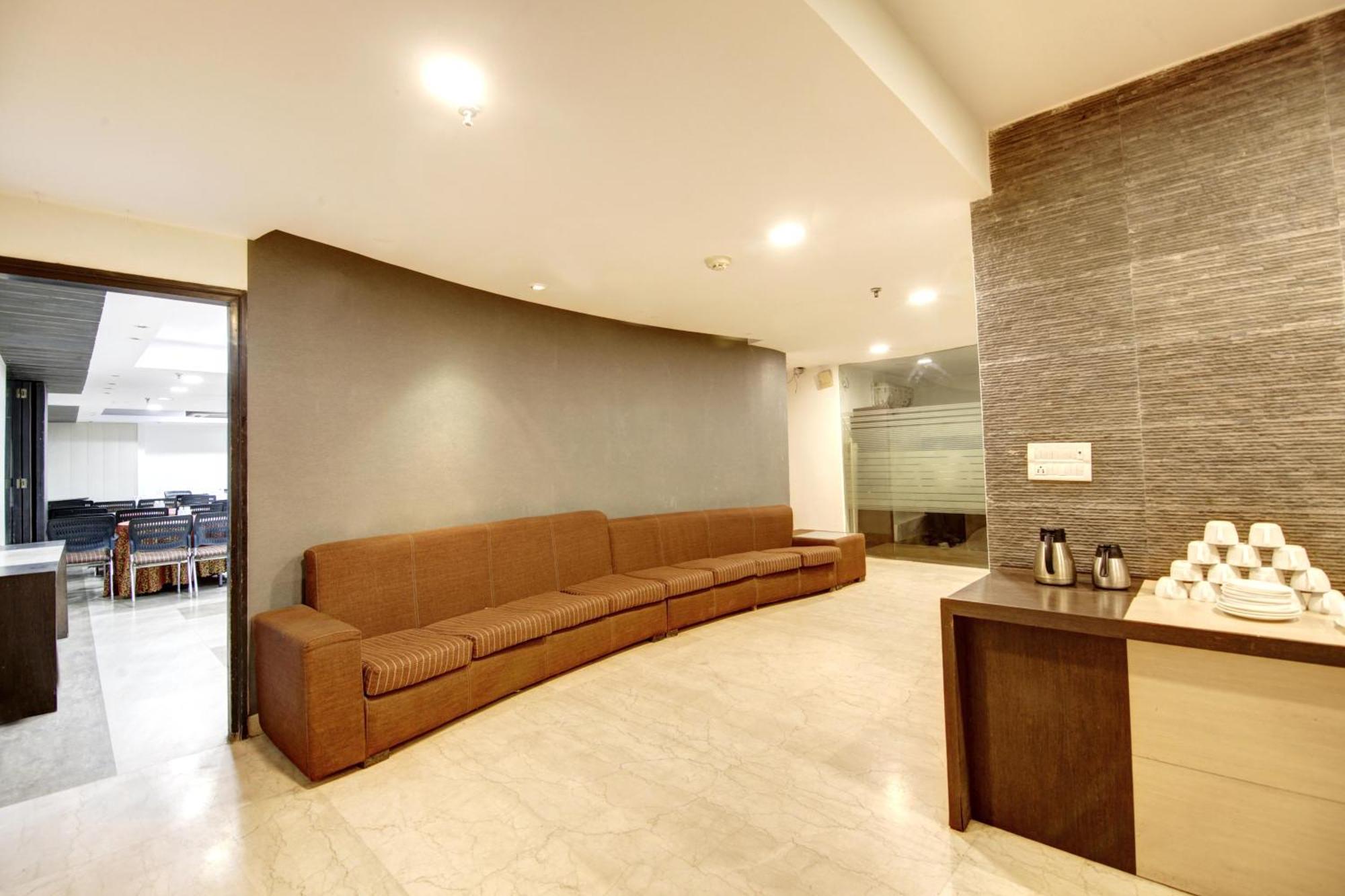 Hotel Good Times Near Ganga Ram Hospital And Karol Bagh Metro دلهي المظهر الخارجي الصورة